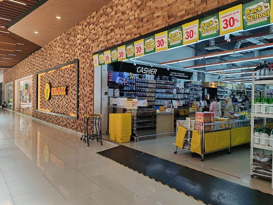 Pavillion Bukit Jalil Walk 2 Mins 2-4 Pax