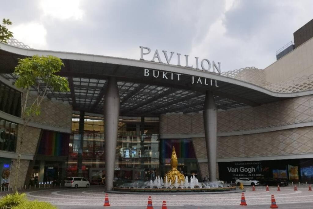 Pavillion Bukit Jalil Walk 2 Mins 2-4 Pax